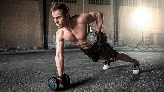 Trenbolone: Potenzialità e Rischi dello Steroide Anabolizzante